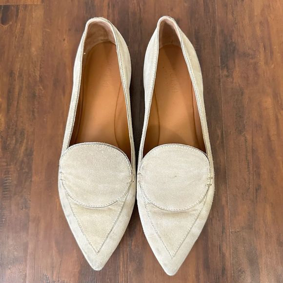 M. GEMI “The Gia” Pointed Toe Suede Flat in Taupe with Gold Accent - Picture 3 of 13